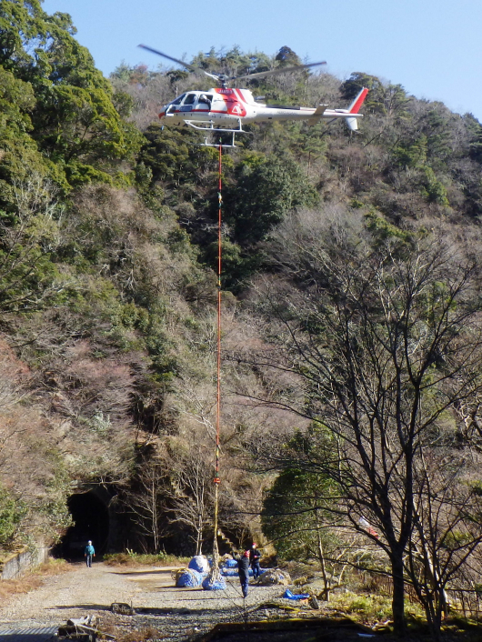 送電鉄塔撤去